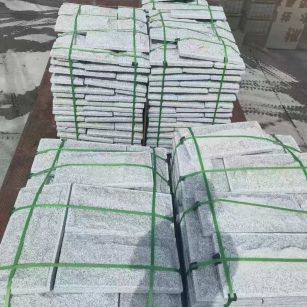 云浮 芝麻白蘑菇石装车出货