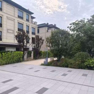 云浮 芝麻白与芝麻白搭配铺装，尺寸1200*600