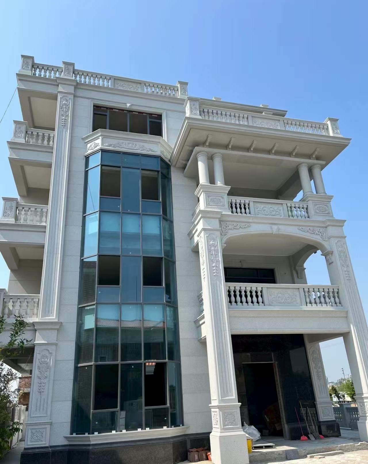 云浮 芝麻白花岗岩别墅外墙干挂效果展示